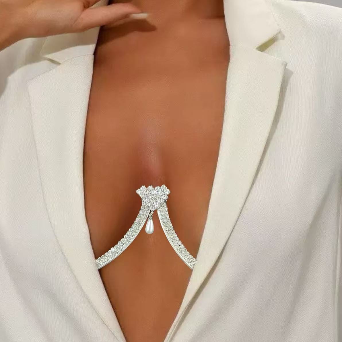 قلادة حمالة صدر نسائية بتصميم  - مراجعة Body Jewelry Necklace وسعره